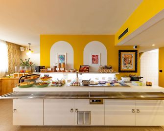 ibis Styles Marseille Centre Prado Place Castellane - Marseille - Buffet