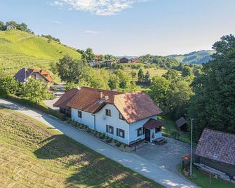 패밀리 프렌들리 하우스 마리아 - 치르쿨라네 - 건물