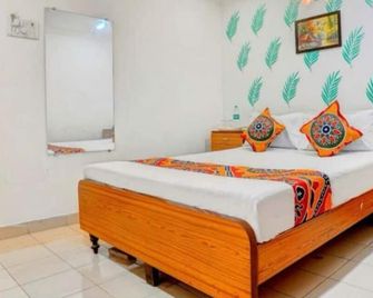 هوتل سوبر - مومباي - غرفة نوم