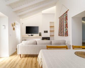 Cottage in Aljezur- 2 bed ensuite-Casinha da Ivone - Aljezur - Living room