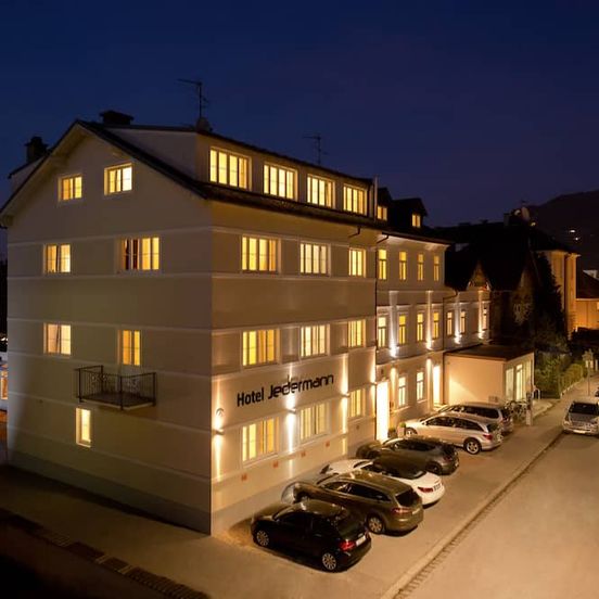 Building view of Hotel Jedermann