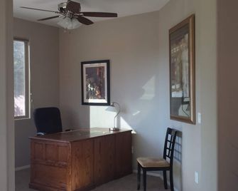 55+ age restriction new 1431 Sq. Ft. House rental in Las Campanas subdivision. - Green Valley - Rezeption