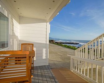 Deluxe Suite | Full Kitchen | Jacuzzi | Rm 7 - Whitethorn - Balcony