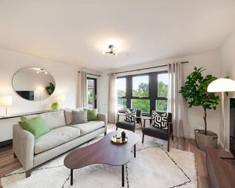 At The Castle - Broughty Ferry - Living room