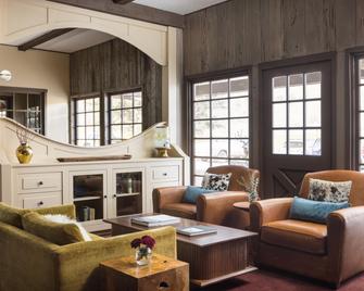 The Virginian Lodge - Jackson - Living room