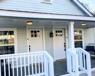 Lakewood Lyon Park Renovated Cottage Near Duke 28A - Durham