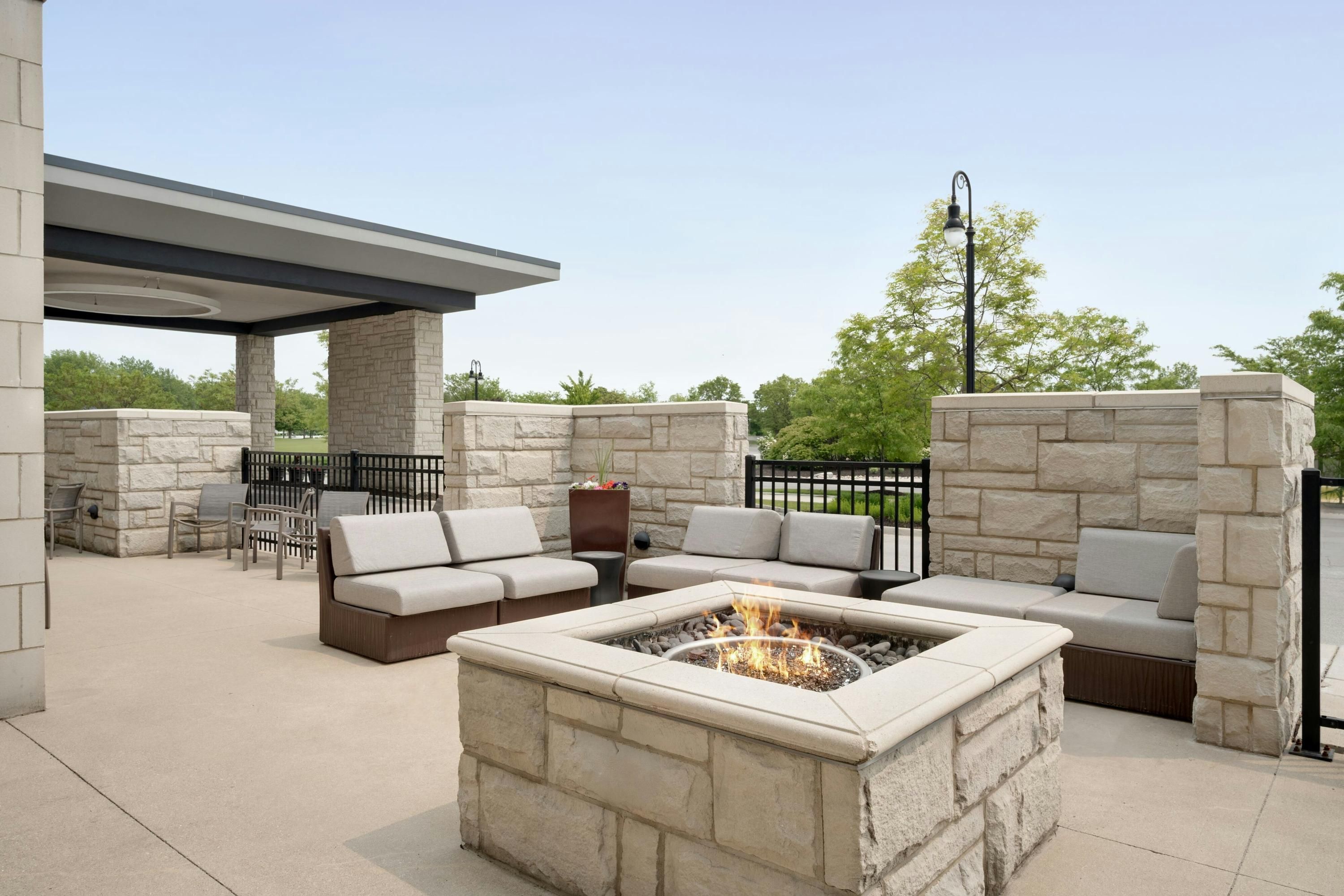 SpringHill Suites by Marriott Chicago Southeast/Munster, IN - Munster - Patio