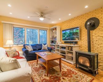 Stowe Vermont's Theater In The Woods - Location, Location! - Stowe - Sala de estar