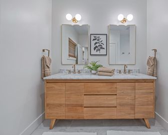 Brand New 10 Min to Downtown And Private - Asheville - Badrum
