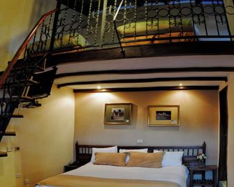 Hotel Real Audiencia - Quito - Bedroom