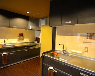 K'S House Takayama - Quality Hostel - טקאיאמה - מטבח