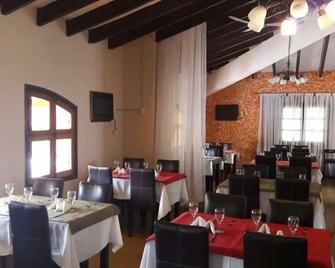 Sanagasta Hosteria - Villa Bustos - Restaurante