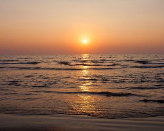 Furtado's Beach Front Family Restaurant, Rooms Wedding Venue And Party Place - Colva - Beach