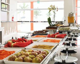 Tri Hotel Praia Grande - Praia Grande - Buffet