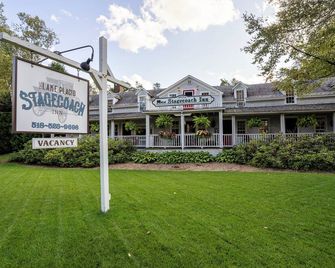 Lake Placid Stagecoach Inn - Lake Placid - Building