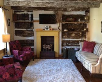 Thaddeus Stevens' Gettysburg Log Home - Gettysburg - Living room