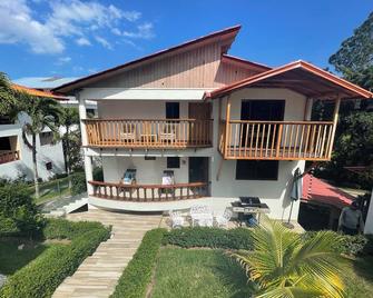 Villa Channel - Jarabacoa - Edificio