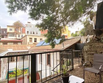La Mancha Art Hostel - Valparaíso - Balcony