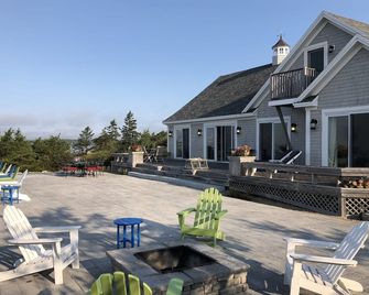 Bold Open Ocean Frontage - Gouldsboro - Patio