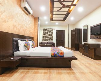 Oyo 305 Hotel Rajdeep Palace - Nueva Delhi - Habitación