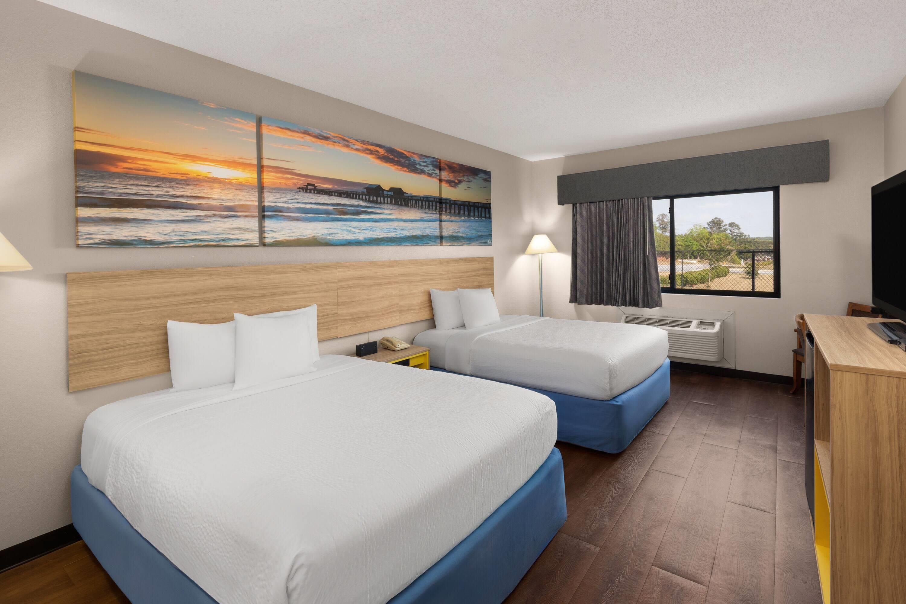 Days Inn by Wyndham Phenix City Near Fort Benning - Phenix City - Bedroom