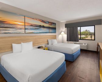 Days Inn by Wyndham Phenix City Near Fort Benning - Phenix City - Schlafzimmer