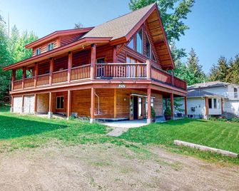 Lakeview Chalet - Christina Lake - Budova