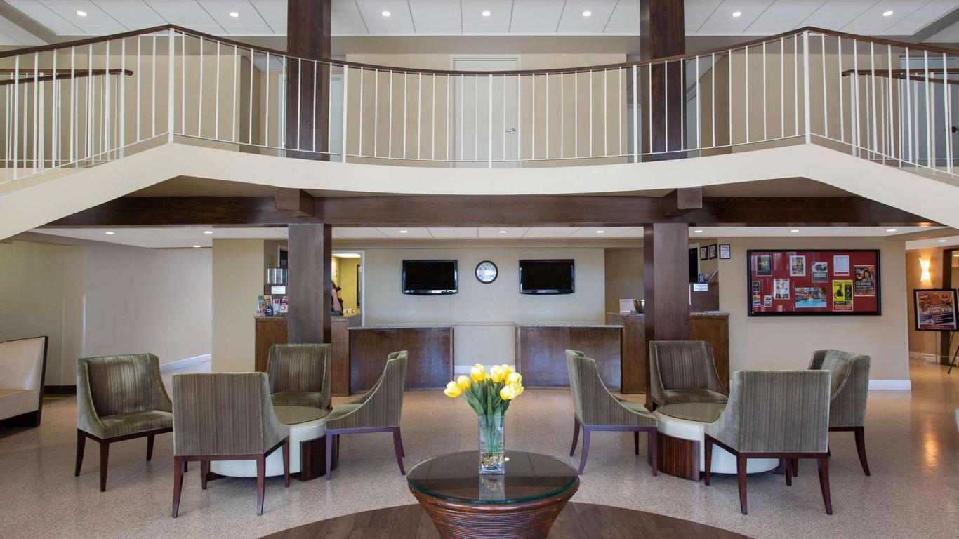 โรงแรมรามาดา บายวินด์แฮม เวนิส เวเนเซีย