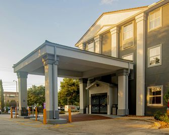 Spark by Hilton Lafayette South - Lafayette - Building