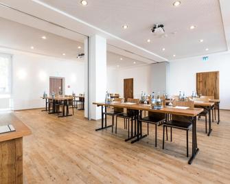 Riku Hotel Neu-ulm - Neu-Ulm