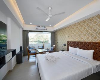 Venice Iva Residency - Alappuzha - Bedroom