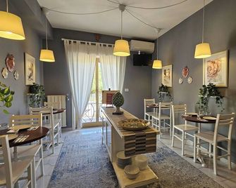 B&B Triskèles - Giardini Naxos - Restaurant