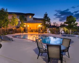 Towneplace Suites Thousand Oaks Ventura County - Таузенд-Оукс - Басейн