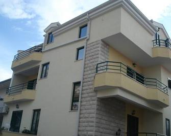 Villa Ivona - Makarska - Edificio
