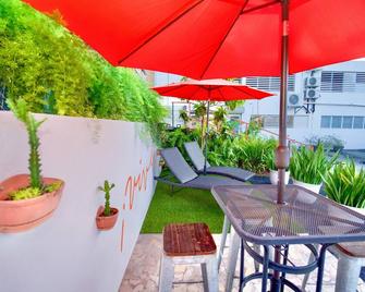 Modern Japanese Apt with parking in urban Mayagüez - Mayagüez - Patio