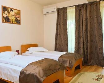 Pensiunea Kenza - Târgu Mureş - Bedroom