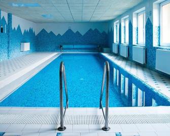 Horský Hotel Podjavorník - Papradno - Pool