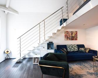 Maison triplex JJ - Ecrin verdoyant au coeur de Lyon - Lyon - Sala de estar