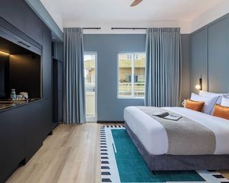 Albi Florentin - תל אביב - חדר שינה