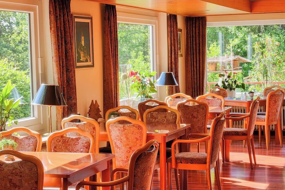 Hotel Landhaus Waldesruh - פרוידנשטאט - מסעדה