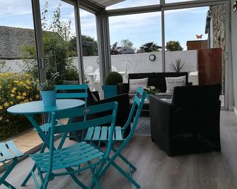 CARANTEC 4 km renovated house in 2015 classified 3 stars private garden. - Henvic - Patio