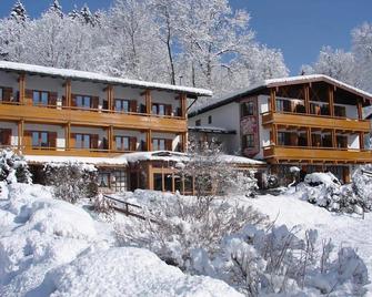 Hotel Georgenhof - שונאו אם קונגיסי - בניין