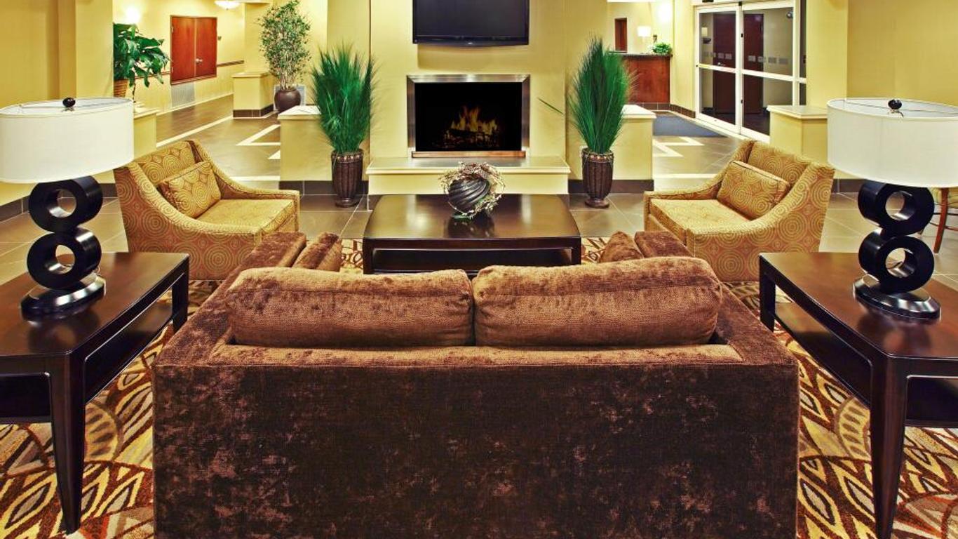 Holiday Inn Express & Suites Carthage