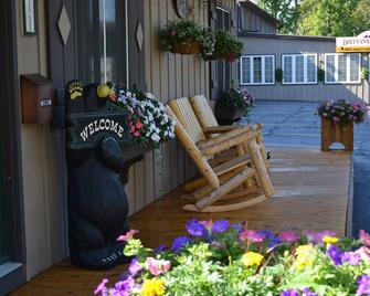 Kancamagus Lodge - Lincoln - Patio