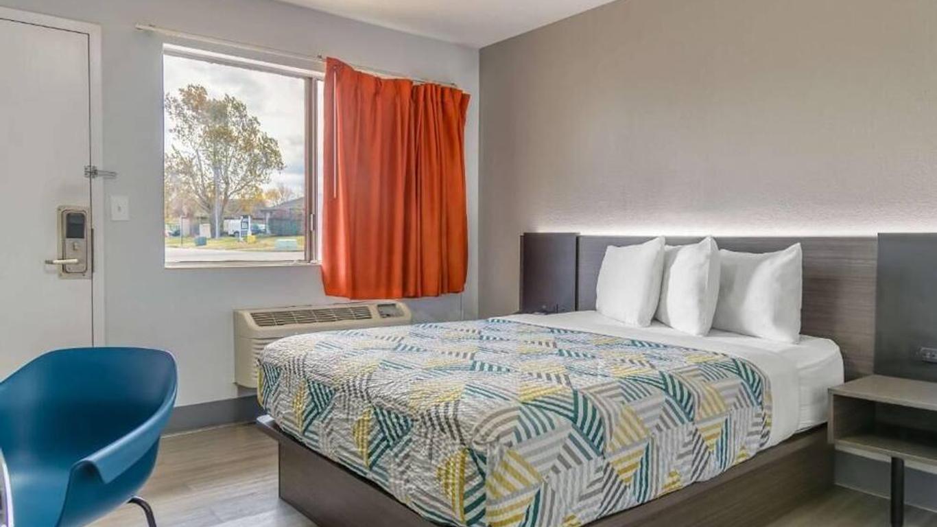 Motel 6 Topeka Northwest