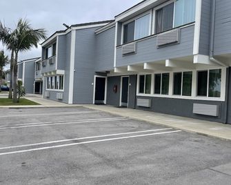 Boutique Comfort at Inn at HWY1 - Lompoc - Gebouw