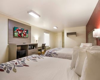 Red Roof Inn Crestview - Crestview - Schlafzimmer