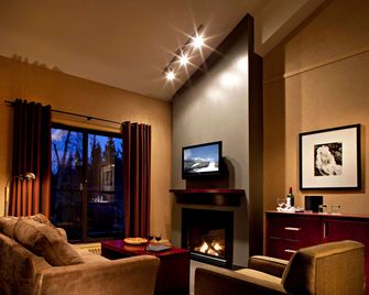 Mount Kidd Manor - Kananaskis - Living room