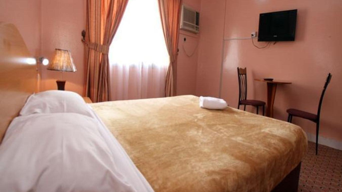 Zaineast Hotel