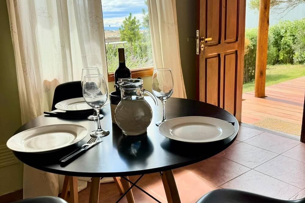 Cabañas y Hostel I Keu Ken - אל קאלאפטה - חדר אוכל